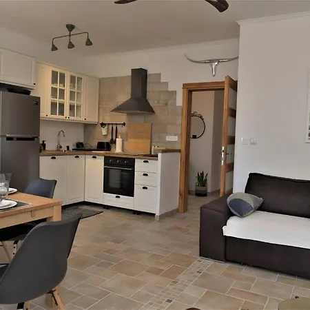 Holiday home Aries Supetar
